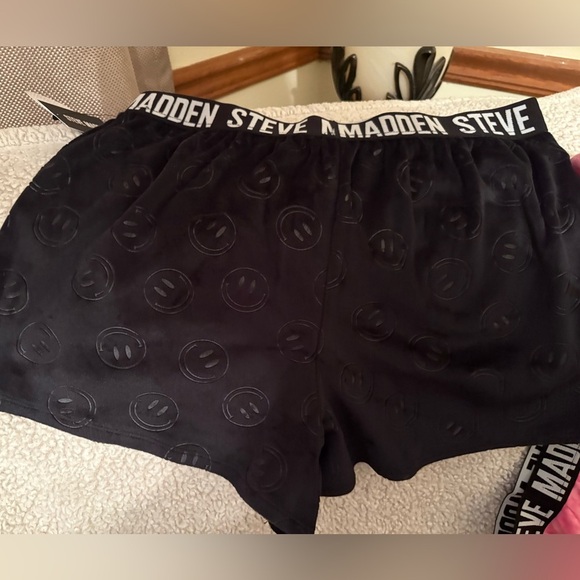 Steve Madden Black and Pink Lounge Shorts set of 2 , comfy soft from wst -hm 11” - Picture 4 of 6